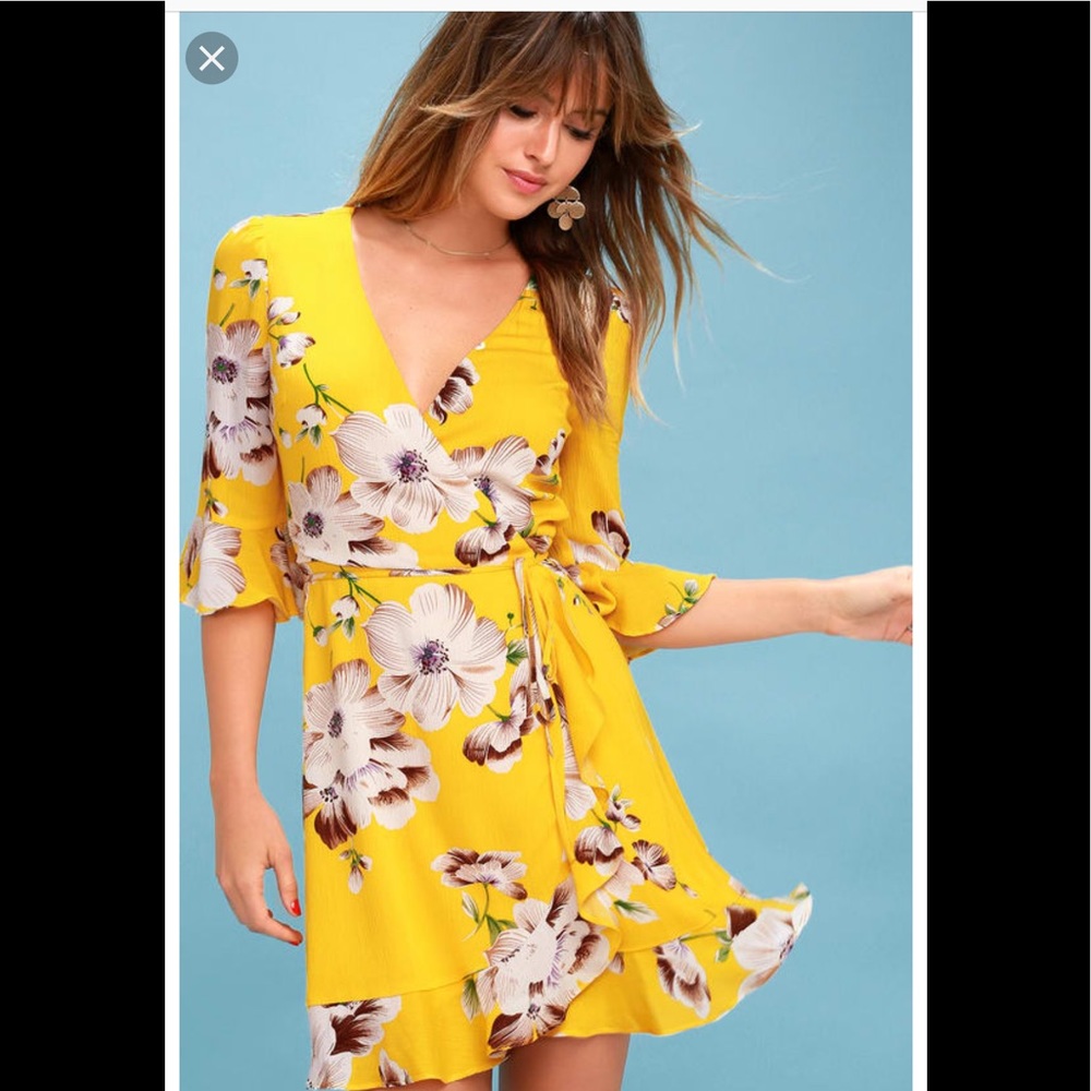 NWT - Lulus floral wrap dress